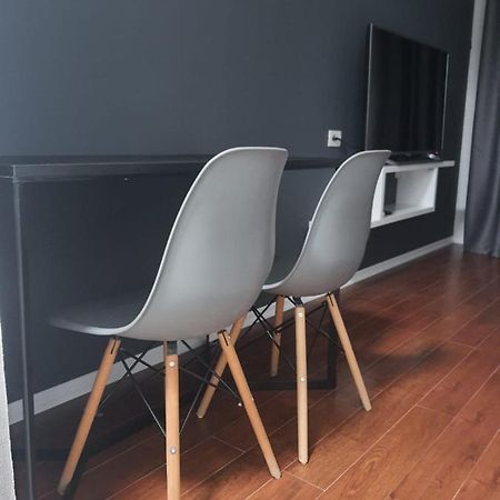 Modern Apartment Korca 3 Экстерьер фото